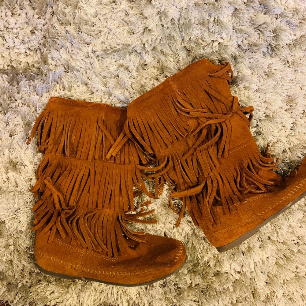 💖 Minnetonka 3 Layer Fringe Boot - Brown